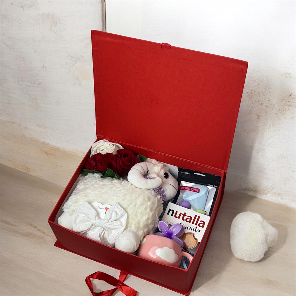 The “Grand Meadow” Holiday Chest